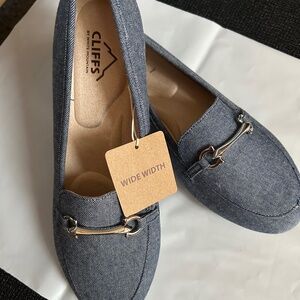 Cliffs by White Mountain Glowing Loafer Flat